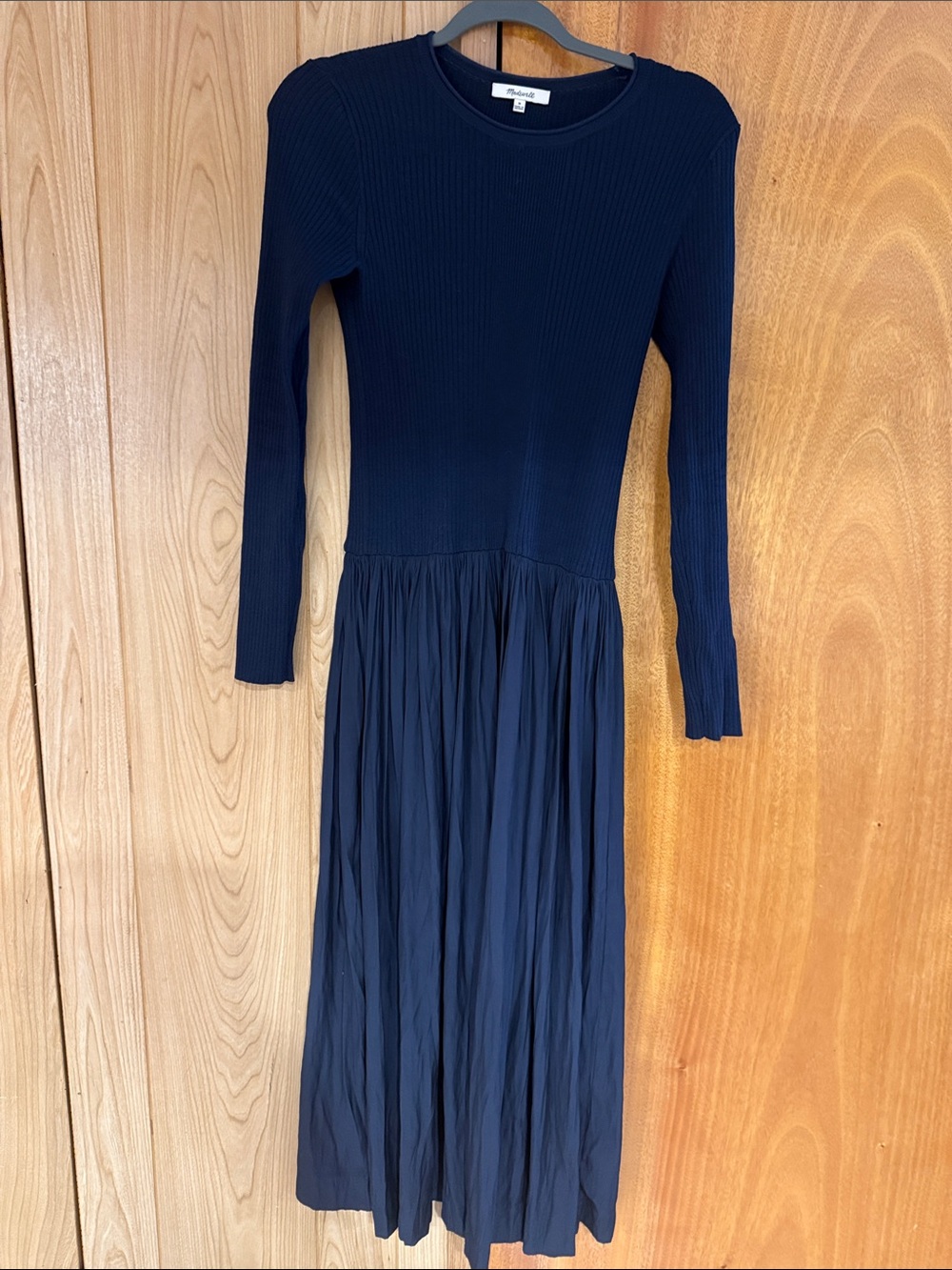 Madewell Ribbed Scoopneck Midi Dress - Picture 5 of 5